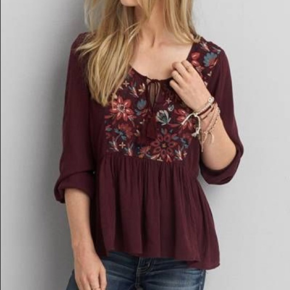 American Eagle floral top